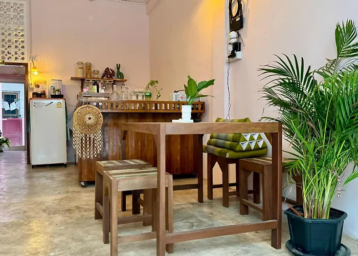 Baan Yentafo - Pink House 2nd Floor *