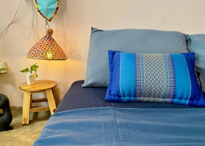 Hostel Baan Yentafo - Pink House 2nd Floor *