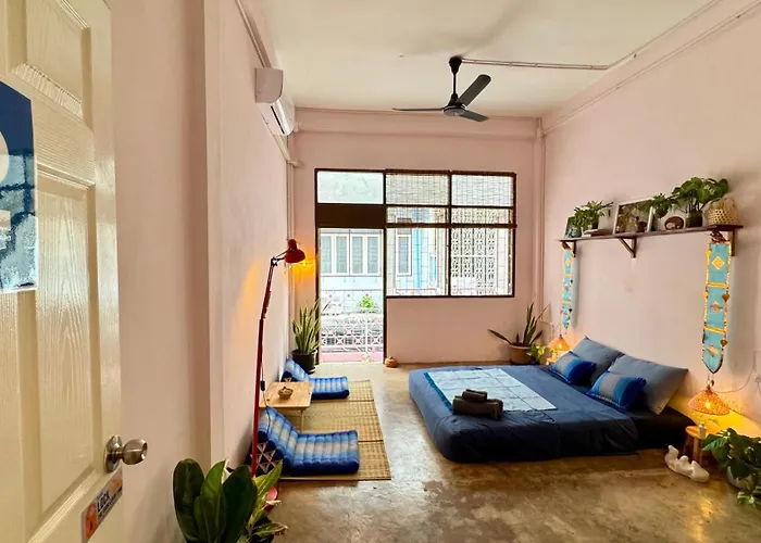 Baan Yentafo - Pink House 2nd Floor